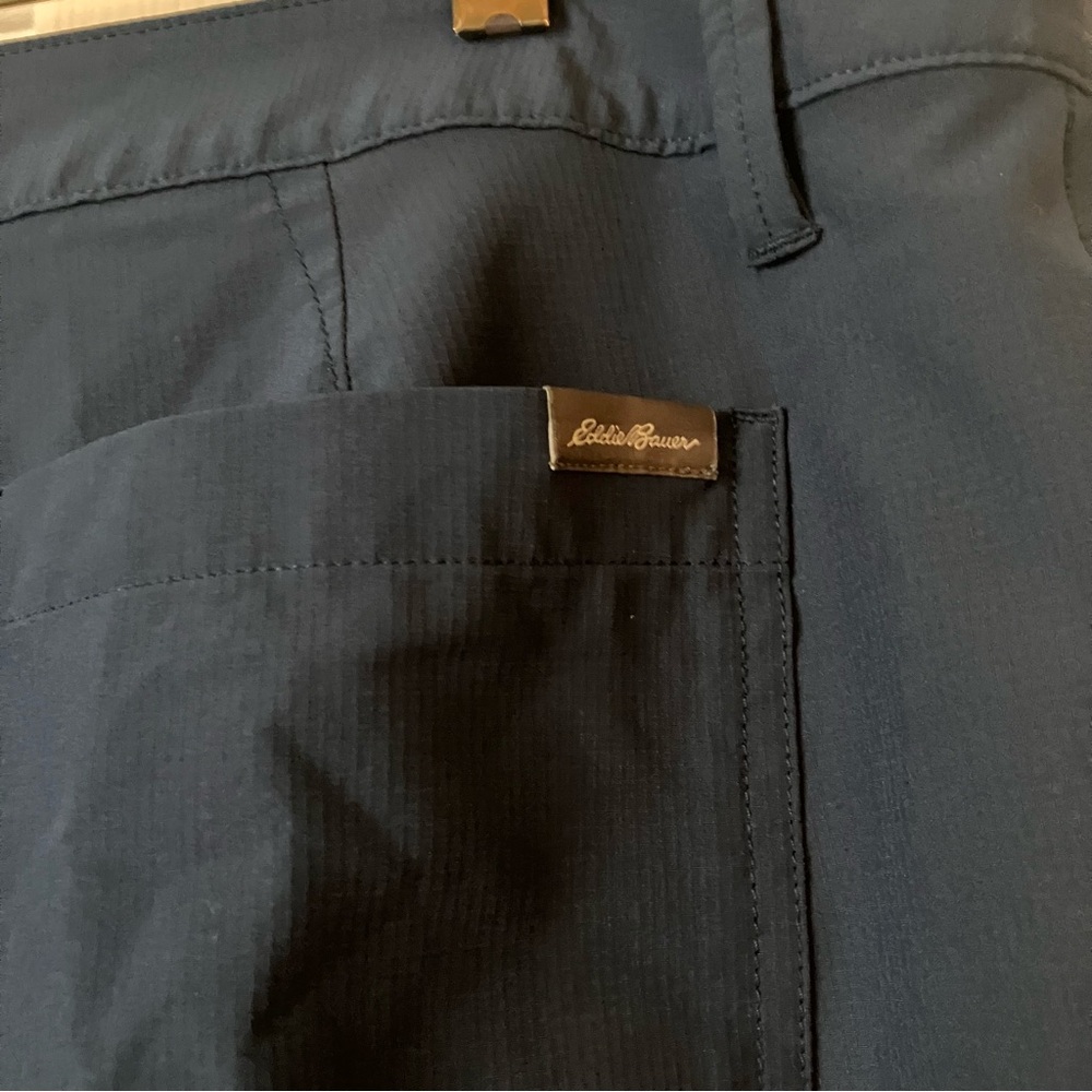 Eddie Bauer Women's Size 12 Blue Navy Ripstop Crop Pants With Pockets - Picture 12 of 14